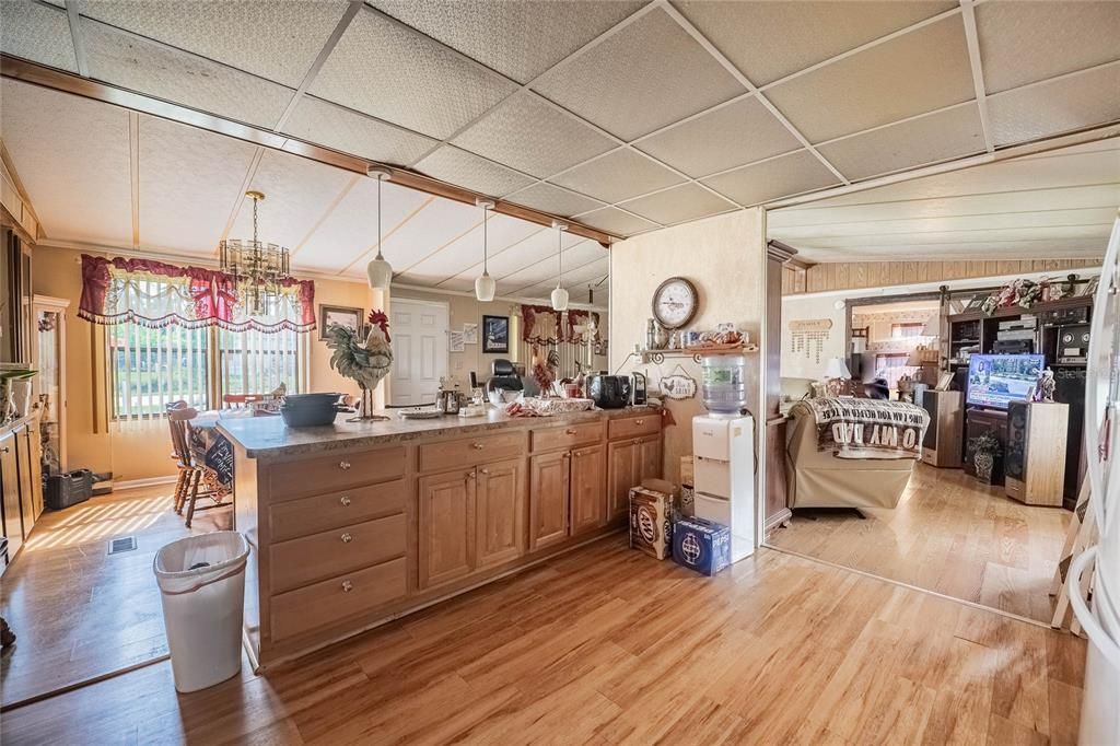 For Sale: $194,500 (3 beds, 2 baths, 1200 Square Feet)