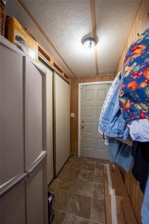 For Sale: $194,500 (3 beds, 2 baths, 1200 Square Feet)