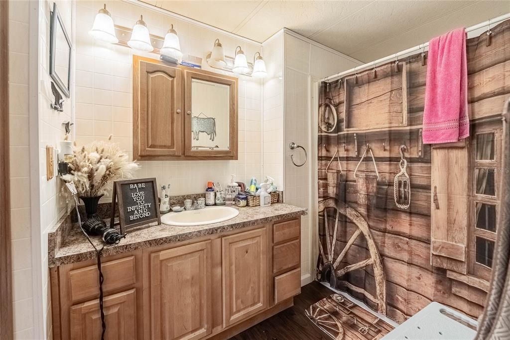 For Sale: $194,500 (3 beds, 2 baths, 1200 Square Feet)