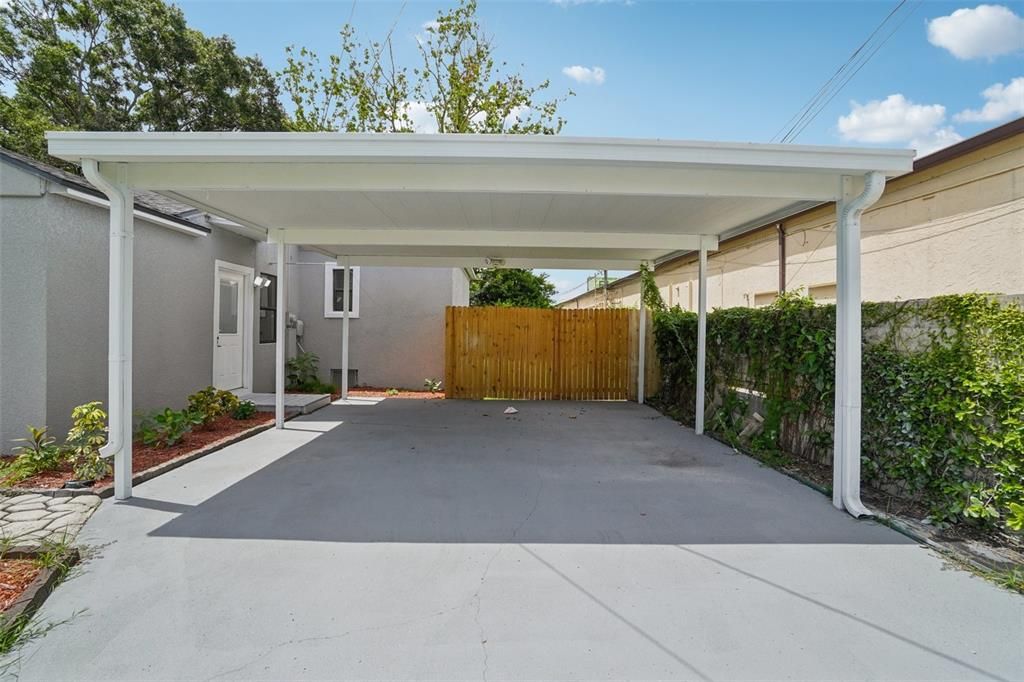 Active With Contract: $3,500 (3 beds, 2 baths, 1419 Square Feet)