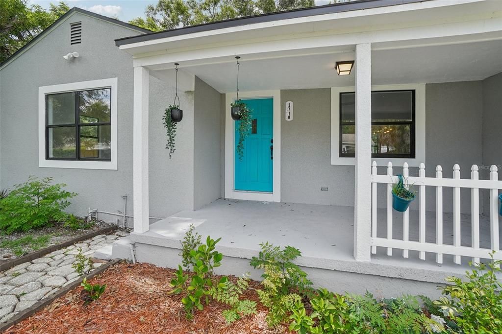 Active With Contract: $3,500 (3 beds, 2 baths, 1419 Square Feet)