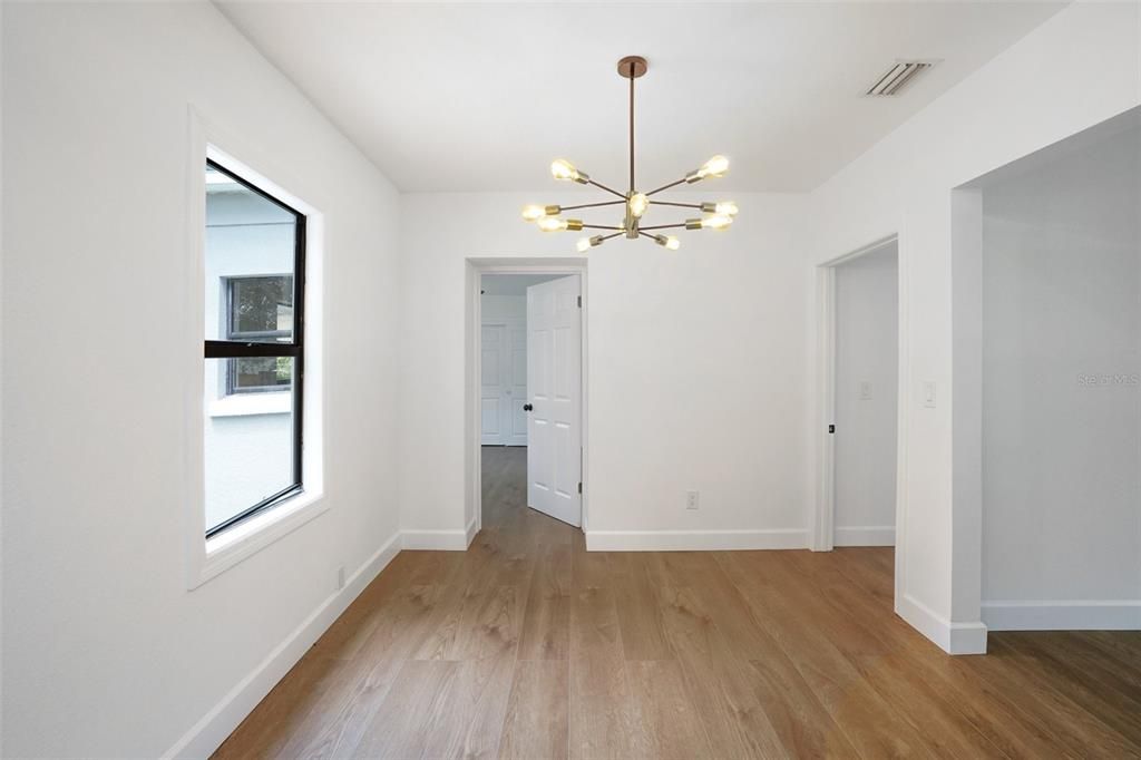 Active With Contract: $3,500 (3 beds, 2 baths, 1419 Square Feet)