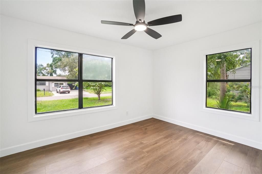 Active With Contract: $3,500 (3 beds, 2 baths, 1419 Square Feet)