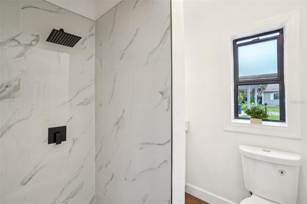 Active With Contract: $3,500 (3 beds, 2 baths, 1419 Square Feet)