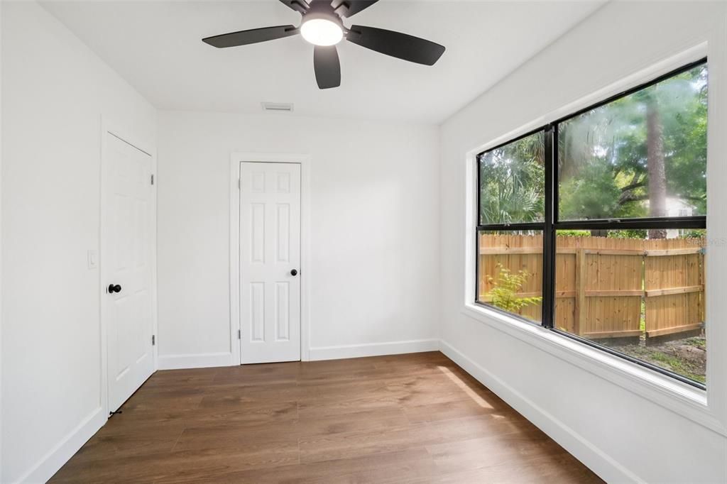 Active With Contract: $3,500 (3 beds, 2 baths, 1419 Square Feet)