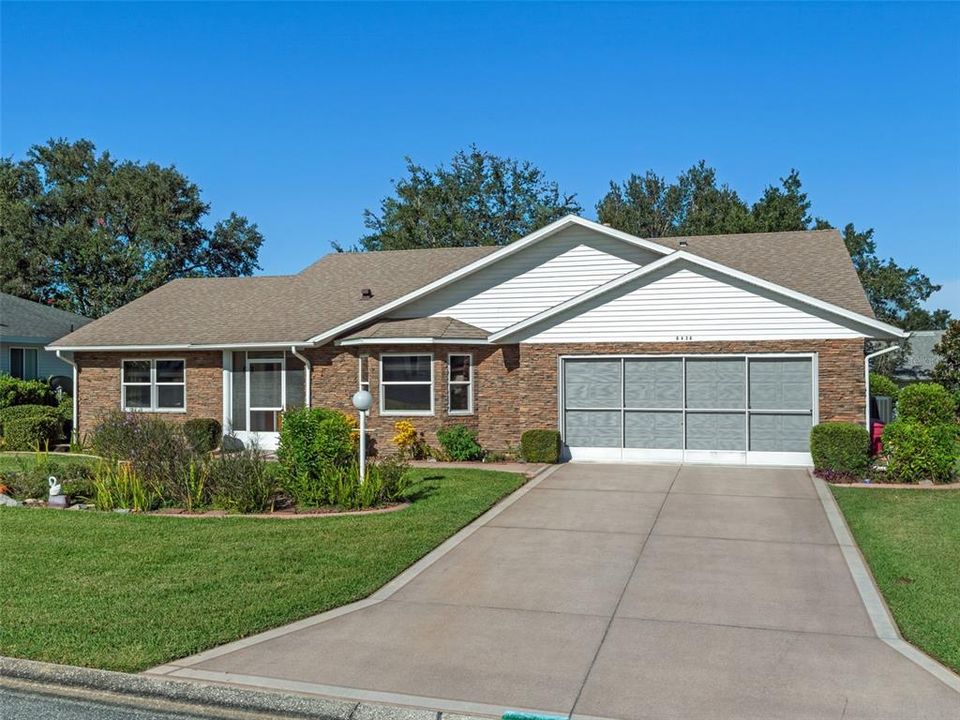 合同活跃: $274,900 (3 贝兹, 2 浴室, 1890 平方英尺)