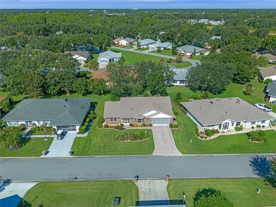 合同活跃: $274,900 (3 贝兹, 2 浴室, 1890 平方英尺)