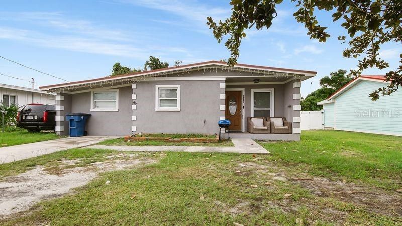 For Sale: $280,000 (4 beds, 2 baths, 1204 Square Feet)