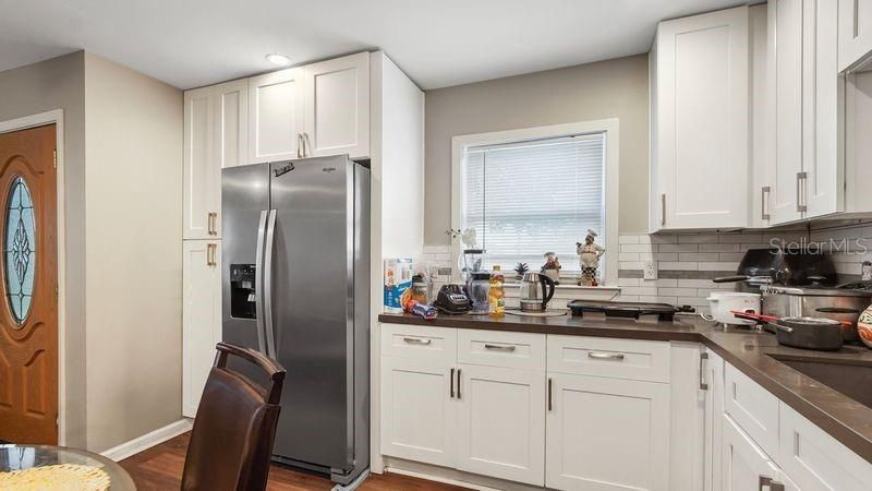 For Sale: $280,000 (4 beds, 2 baths, 1204 Square Feet)