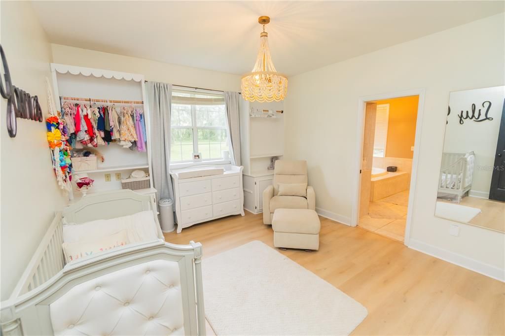 На продажу: $725,000 (5 спален, 2 ванн, 3051 Квадратных фут)