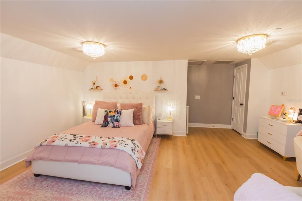 На продажу: $725,000 (5 спален, 2 ванн, 3051 Квадратных фут)