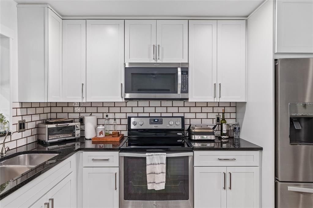 На продажу: $625,000 (5 спален, 3 ванн, 2330 Квадратных фут)