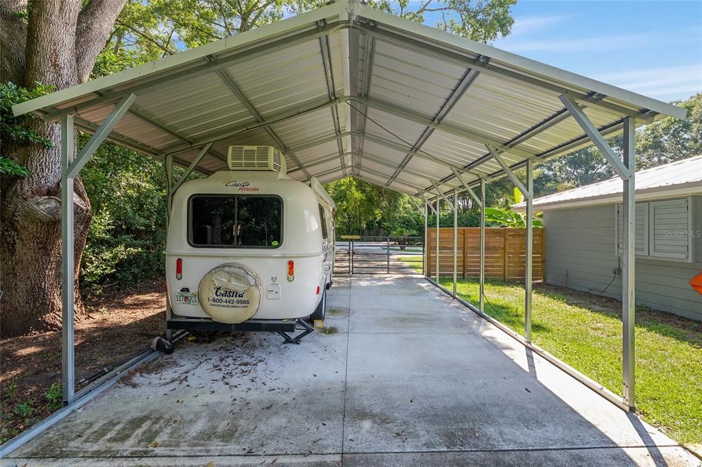 На продажу: $625,000 (5 спален, 3 ванн, 2330 Квадратных фут)