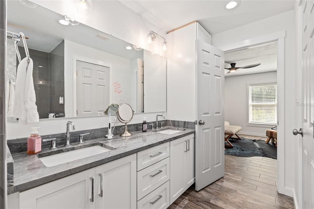 На продажу: $625,000 (5 спален, 3 ванн, 2330 Квадратных фут)