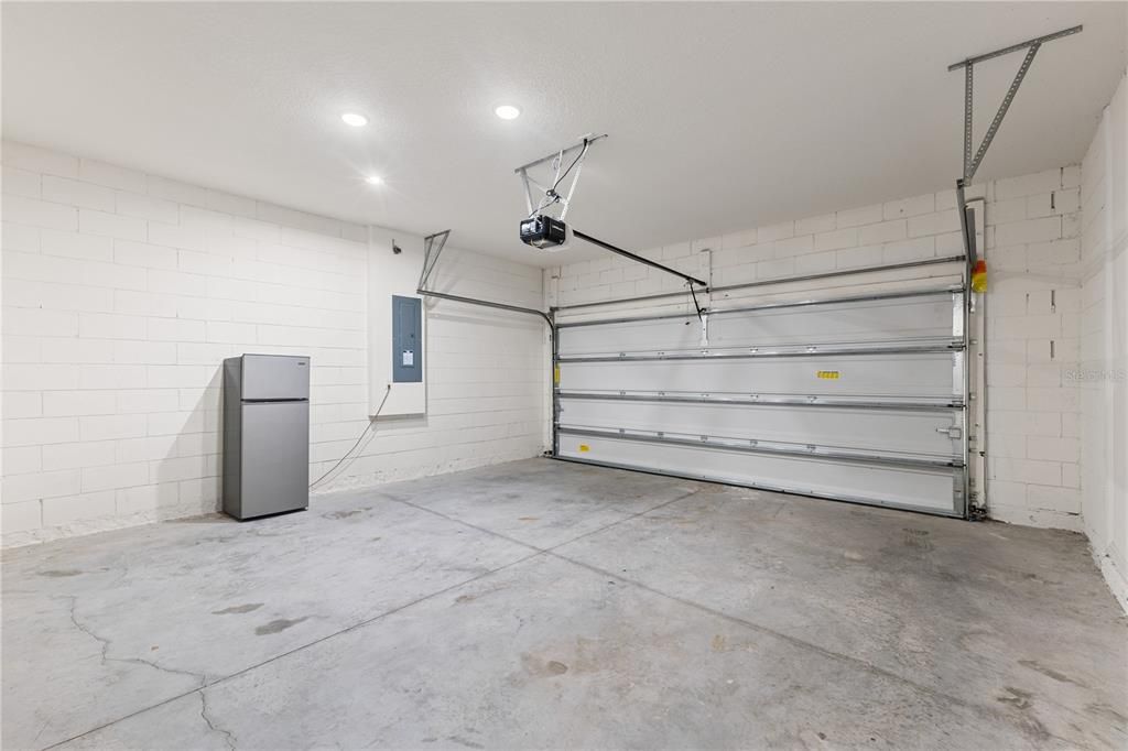 待售: $980,000 (9 贝兹, 6 浴室, 4363 平方英尺)