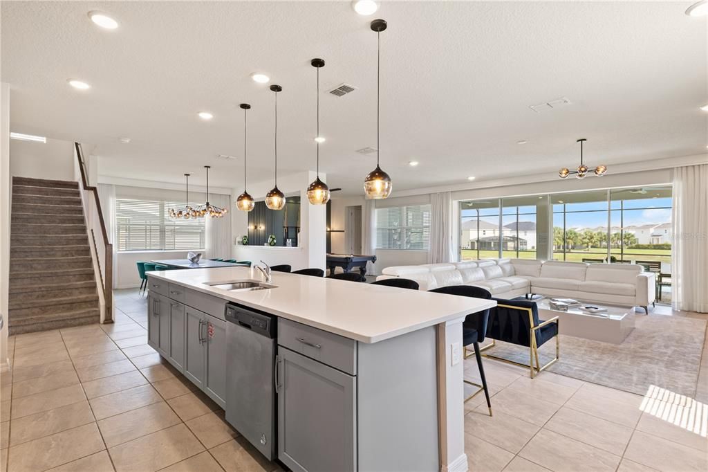 待售: $980,000 (9 贝兹, 6 浴室, 4363 平方英尺)