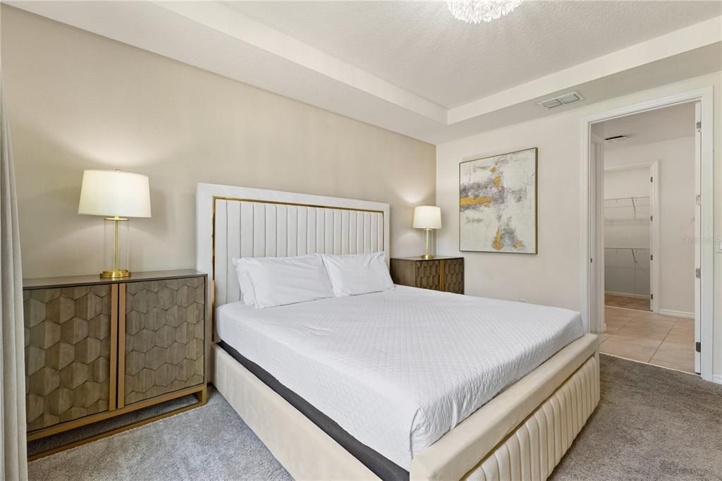 待售: $980,000 (9 贝兹, 6 浴室, 4363 平方英尺)