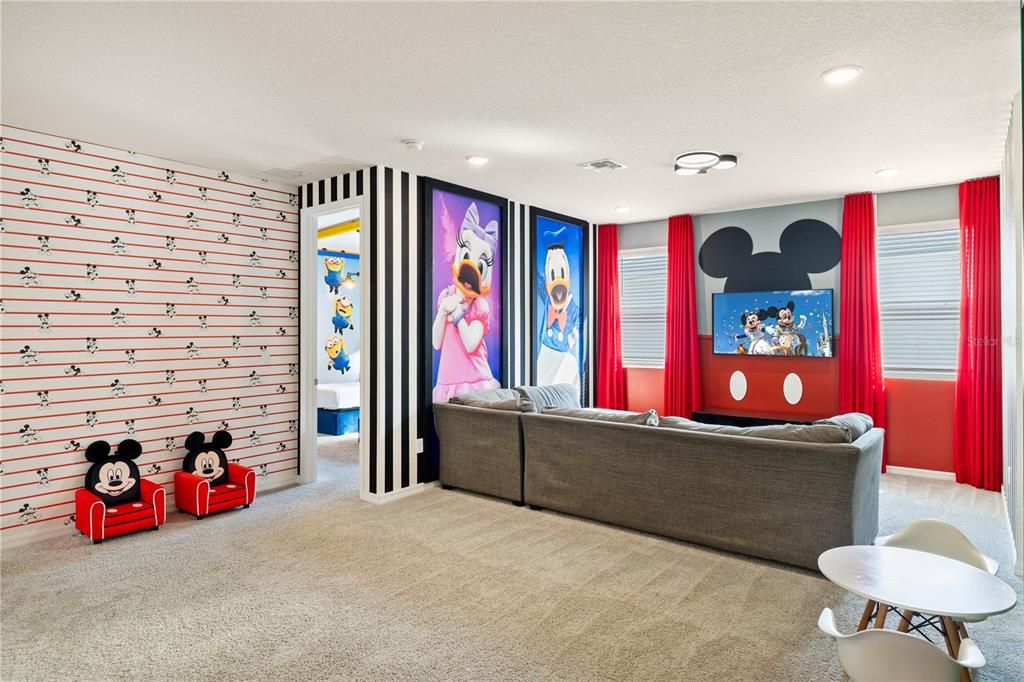 待售: $980,000 (9 贝兹, 6 浴室, 4363 平方英尺)