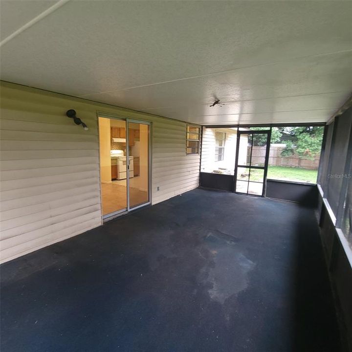 Active With Contract: $290,000 (3 beds, 2 baths, 1260 Square Feet)