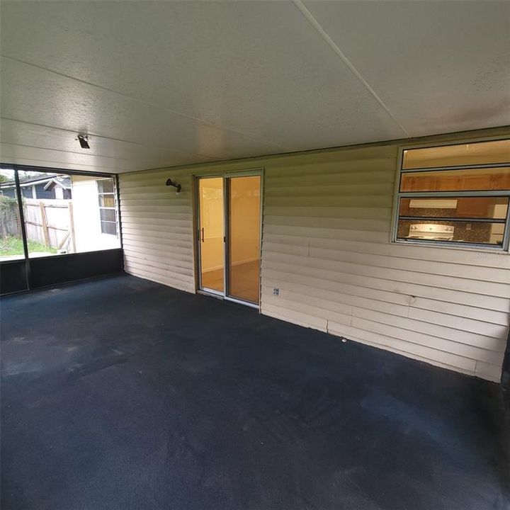 Active With Contract: $290,000 (3 beds, 2 baths, 1260 Square Feet)