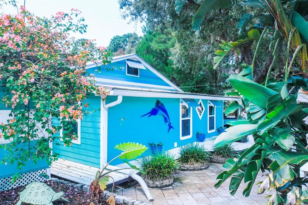 For Sale: $385,000 (2 beds, 2 baths, 1392 Square Feet)