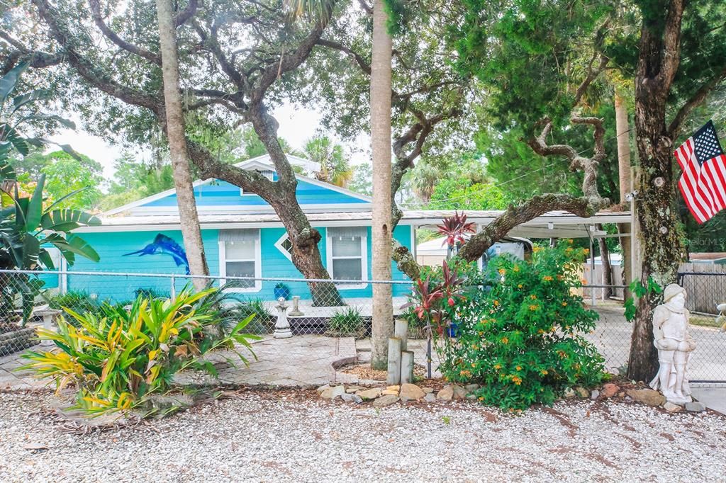 For Sale: $385,000 (2 beds, 2 baths, 1392 Square Feet)