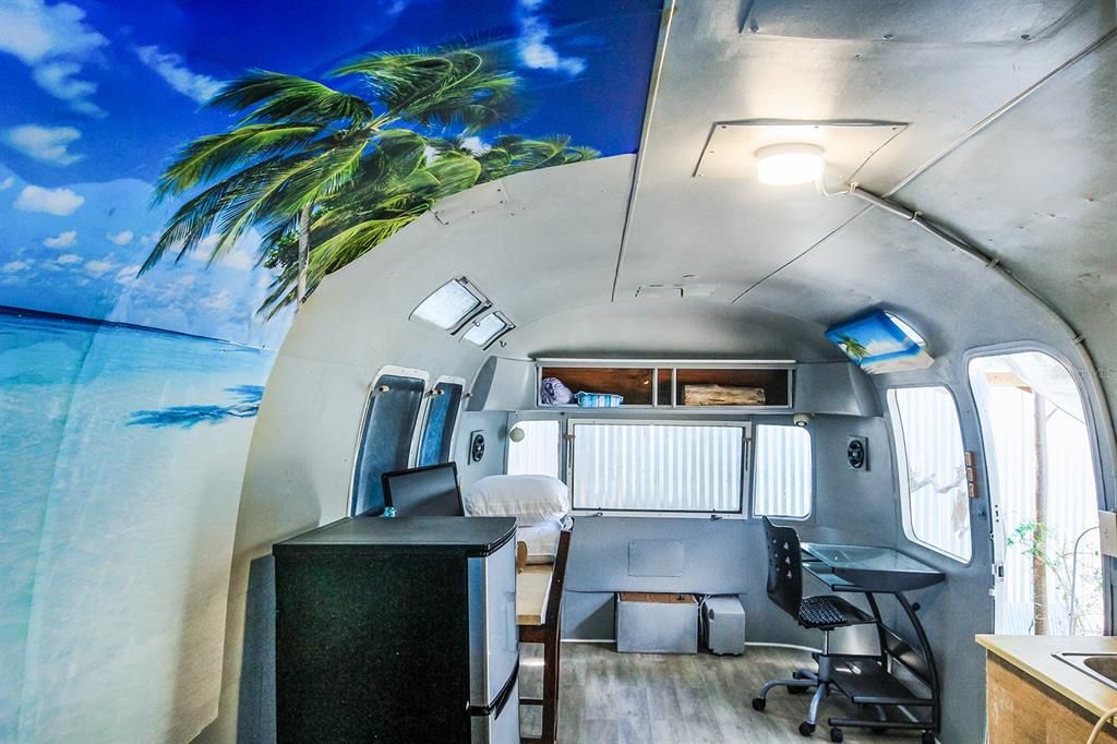 For Sale: $385,000 (2 beds, 2 baths, 1392 Square Feet)