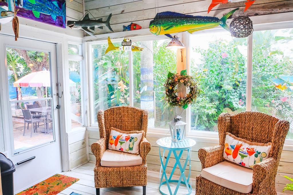 For Sale: $385,000 (2 beds, 2 baths, 1392 Square Feet)