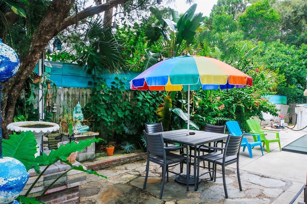 For Sale: $385,000 (2 beds, 2 baths, 1392 Square Feet)