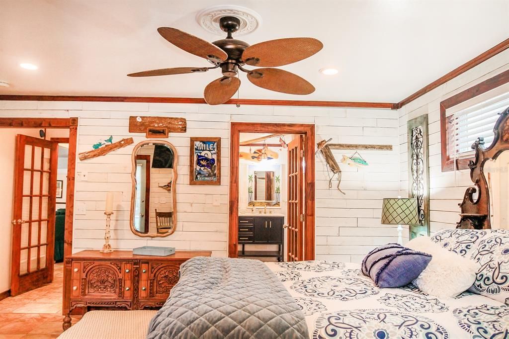 For Sale: $385,000 (2 beds, 2 baths, 1392 Square Feet)