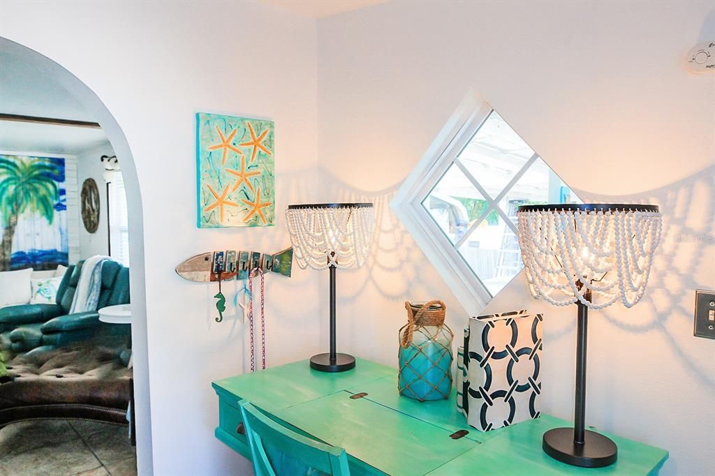 For Sale: $385,000 (2 beds, 2 baths, 1392 Square Feet)