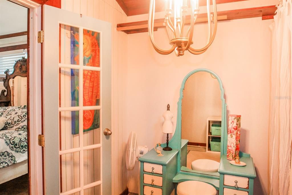 For Sale: $385,000 (2 beds, 2 baths, 1392 Square Feet)