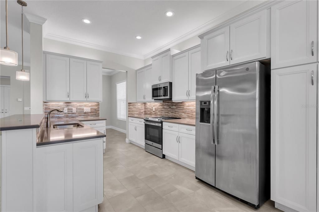 For Sale: $525,000 (3 beds, 2 baths, 2185 Square Feet)