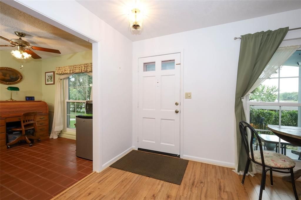 待售: $348,700 (3 贝兹, 2 浴室, 1696 平方英尺)