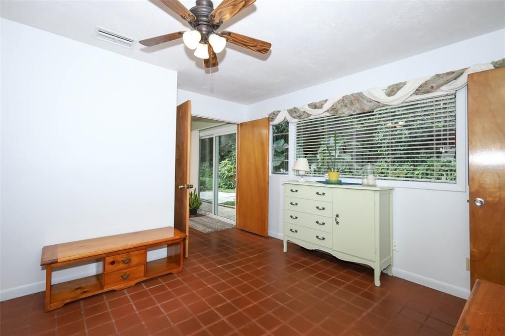 待售: $348,700 (3 贝兹, 2 浴室, 1696 平方英尺)