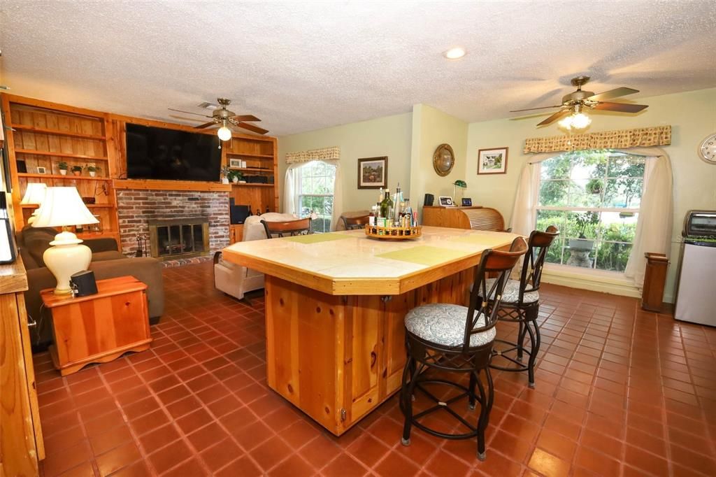 待售: $348,700 (3 贝兹, 2 浴室, 1696 平方英尺)