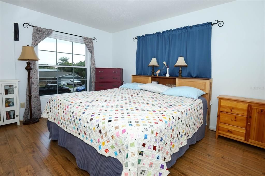 待售: $348,700 (3 贝兹, 2 浴室, 1696 平方英尺)