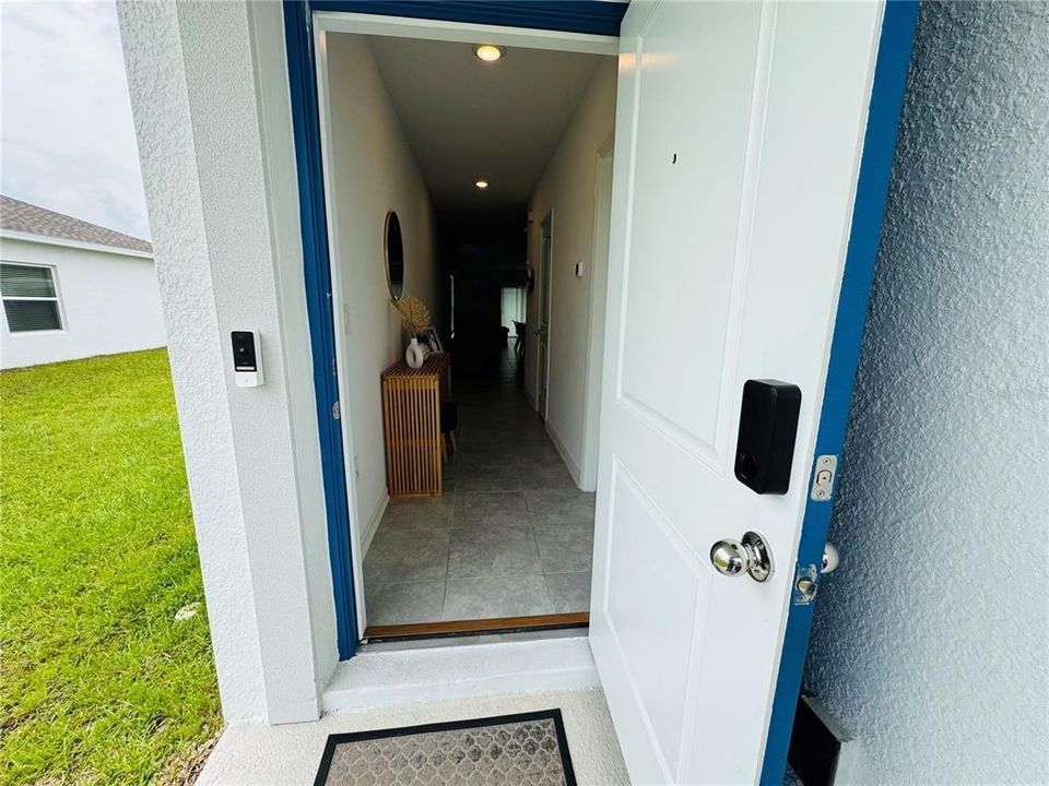 合同活跃: $2,200 (3 贝兹, 2 浴室, 1444 平方英尺)