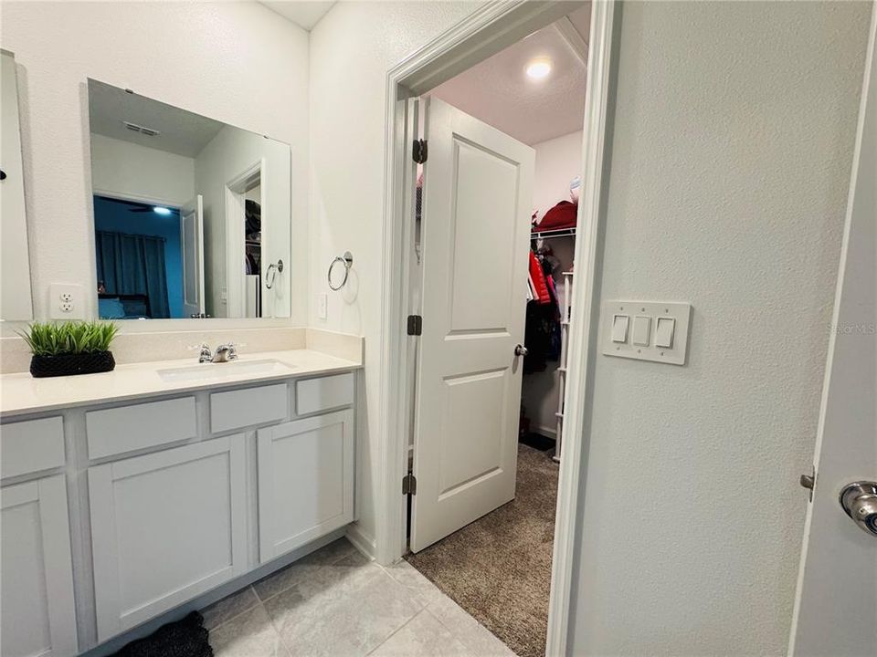 合同活跃: $2,200 (3 贝兹, 2 浴室, 1444 平方英尺)