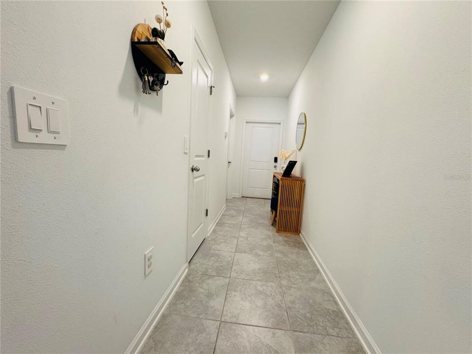 合同活跃: $2,200 (3 贝兹, 2 浴室, 1444 平方英尺)