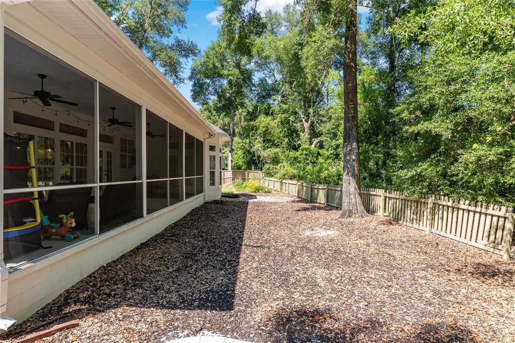 Под контрактом: $774,900 (5 спален, 4 ванн, 3010 Квадратных фут)