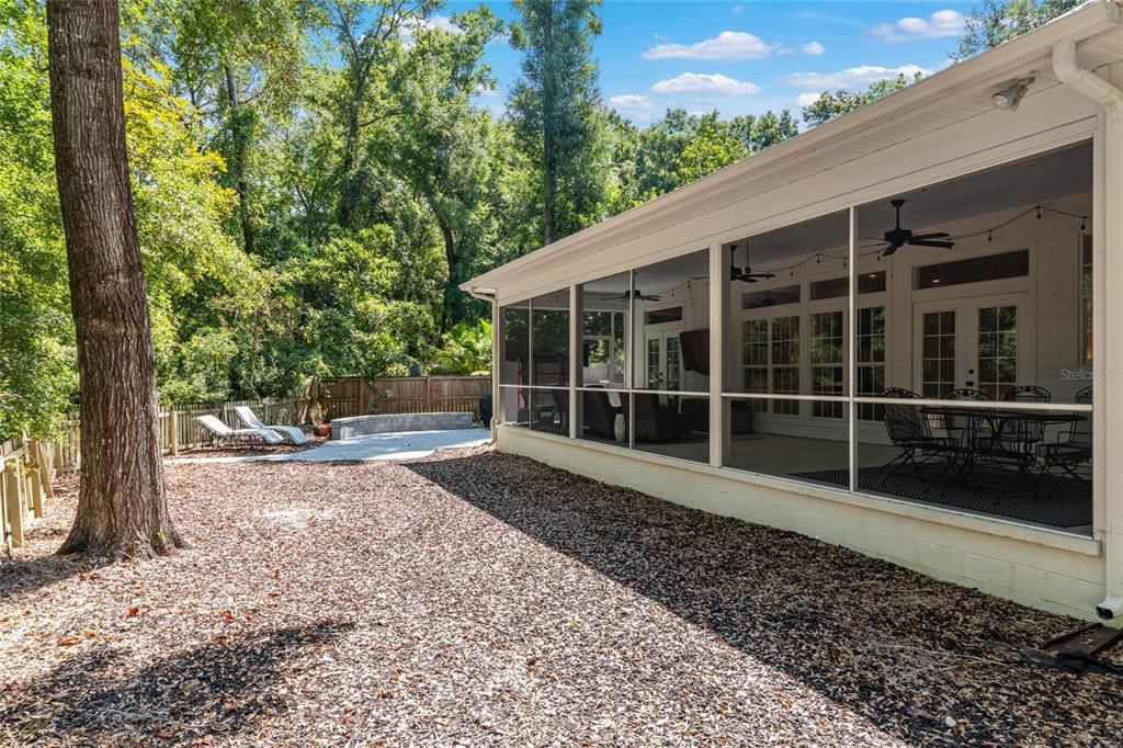 Под контрактом: $774,900 (5 спален, 4 ванн, 3010 Квадратных фут)