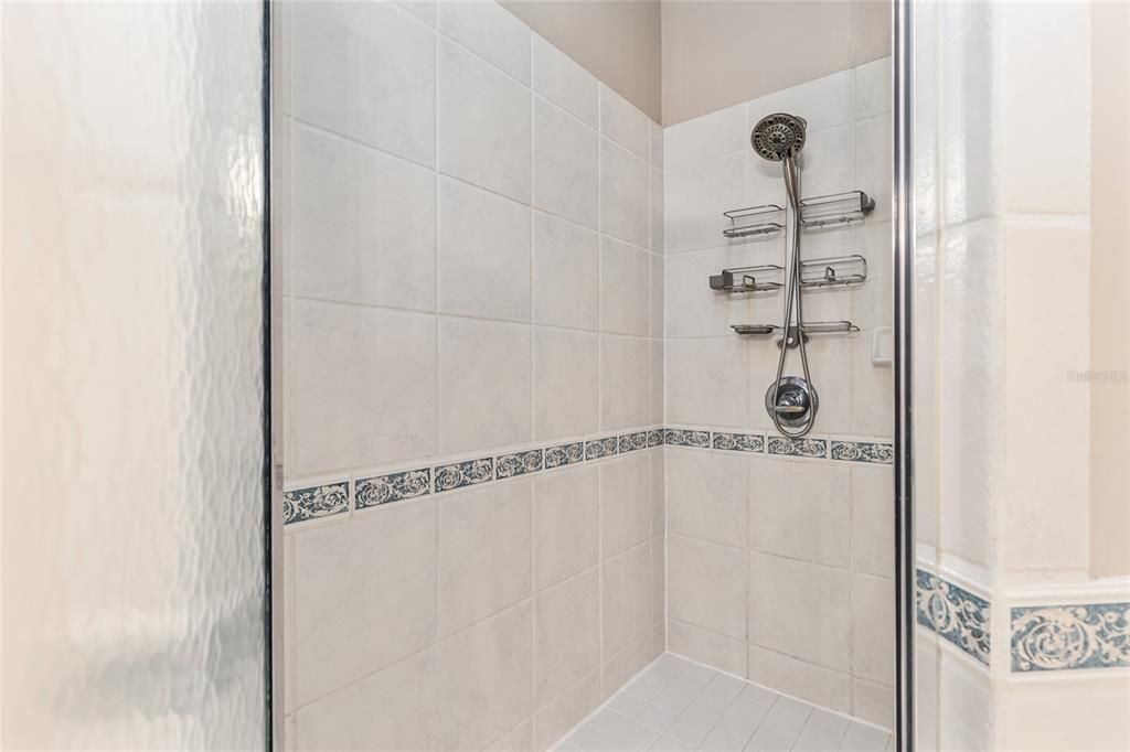 Под контрактом: $774,900 (5 спален, 4 ванн, 3010 Квадратных фут)