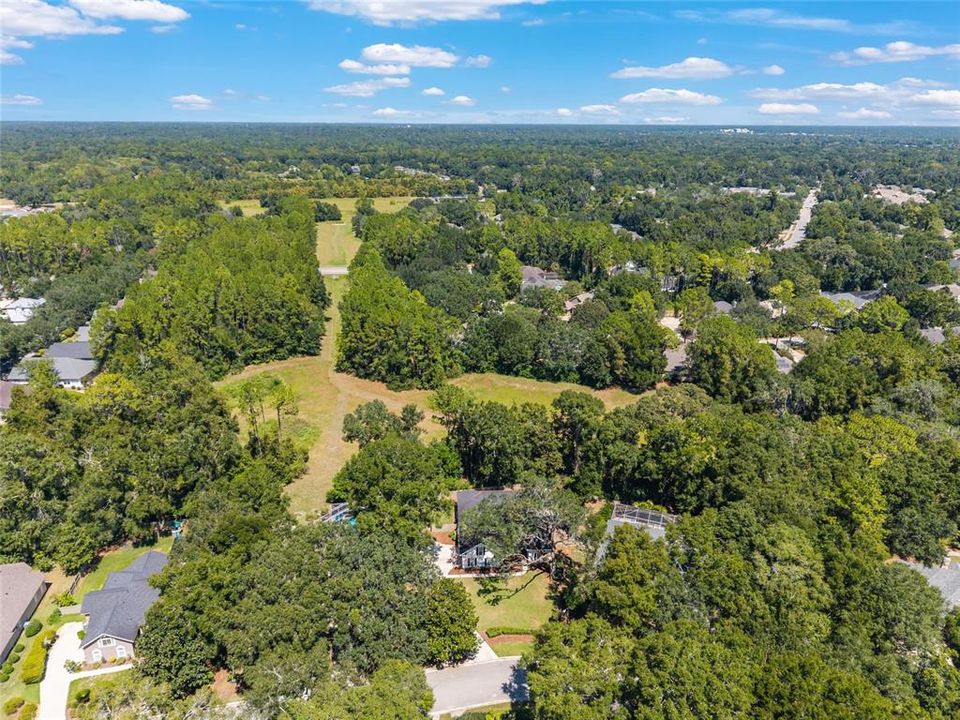 Под контрактом: $774,900 (5 спален, 4 ванн, 3010 Квадратных фут)