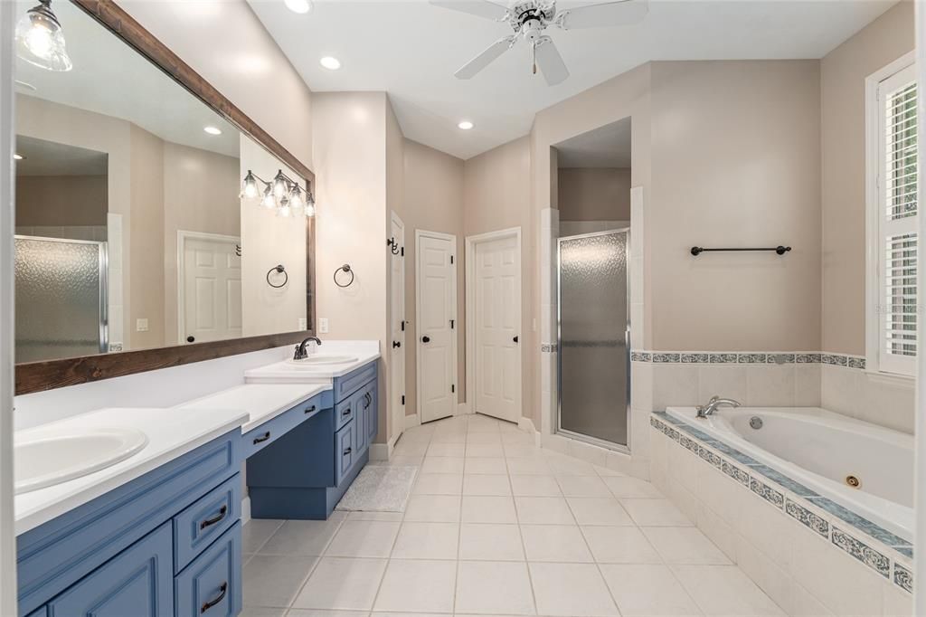 Под контрактом: $774,900 (5 спален, 4 ванн, 3010 Квадратных фут)