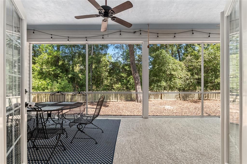 Под контрактом: $774,900 (5 спален, 4 ванн, 3010 Квадратных фут)