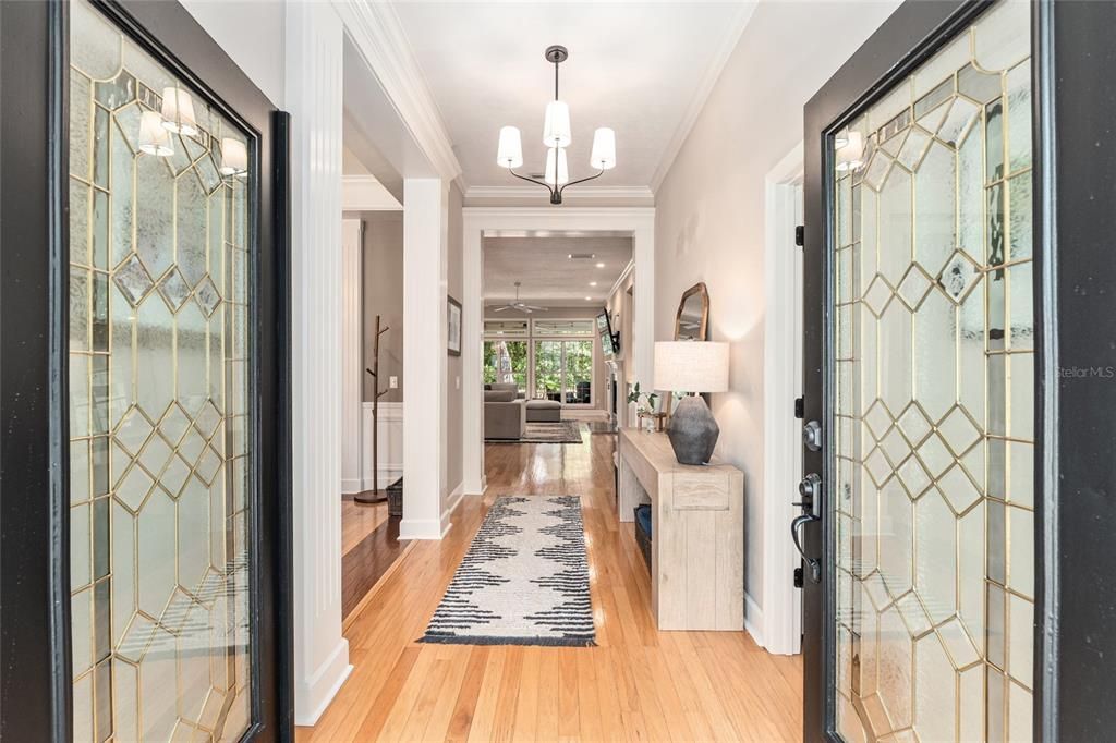 Под контрактом: $774,900 (5 спален, 4 ванн, 3010 Квадратных фут)