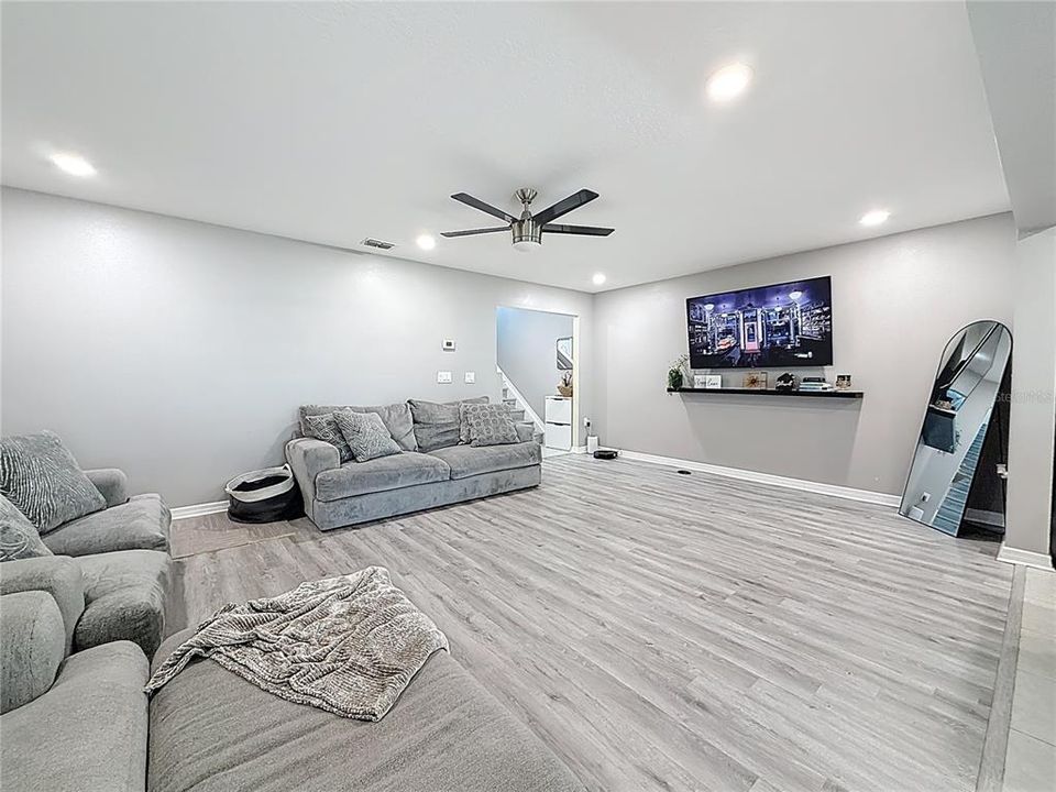 Под контрактом: $259,000 (3 спален, 2 ванн, 1771 Квадратных фут)