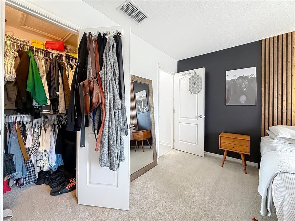 Под контрактом: $259,000 (3 спален, 2 ванн, 1771 Квадратных фут)