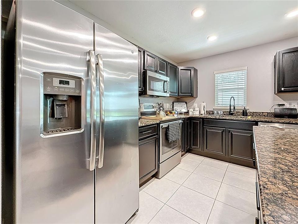 Под контрактом: $259,000 (3 спален, 2 ванн, 1771 Квадратных фут)